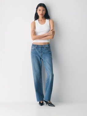 Aritzia Denim Forum The '90s Vintage Lo-Rise Cuffed Jeans Size 24 Straight Leg